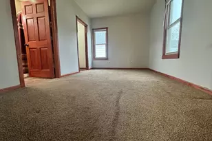 616 W Redwood St, Marshall, MN 56258 - Photo 7