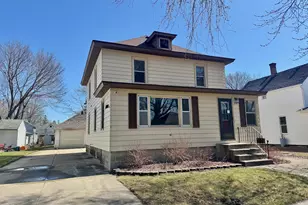 616 W Redwood St, Marshall, MN 56258 - Photo 1