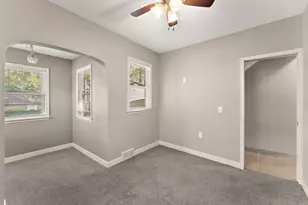 1467 Charles Ave, Saint Paul, MN 55104 - Photo 17