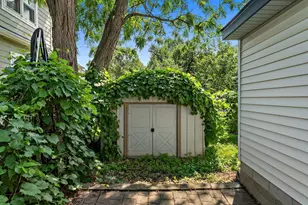 1467 Charles Ave, Saint Paul, MN 55104 - Photo 29