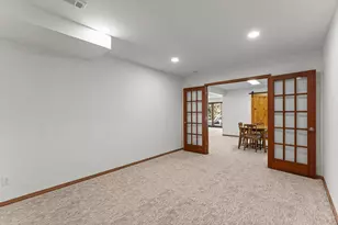 303 Sunflower Ct, Vadnais Heights, MN 55127 - Photo 49