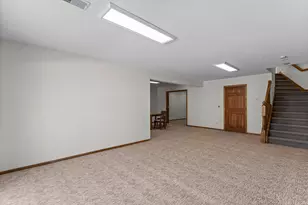 303 Sunflower Ct, Vadnais Heights, MN 55127 - Photo 43