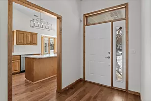 303 Sunflower Ct, Vadnais Heights, MN 55127 - Photo 5