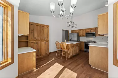 303 Sunflower Court, Vadnais Heights, MN 55127 - Photo 21