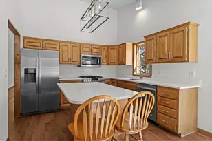 303 Sunflower Ct, Vadnais Heights, MN 55127 - Photo 13