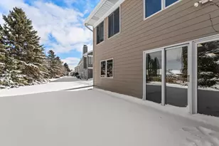 303 Sunflower Ct, Vadnais Heights, MN 55127 - Photo 67