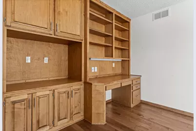 303 Sunflower Court, Vadnais Heights, MN 55127 - Photo 27