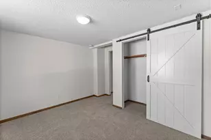 303 Sunflower Ct, Vadnais Heights, MN 55127 - Photo 47