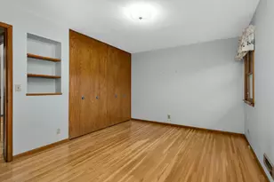 946 Redwood Dr, Apple Valley, MN 55124 - Photo 15