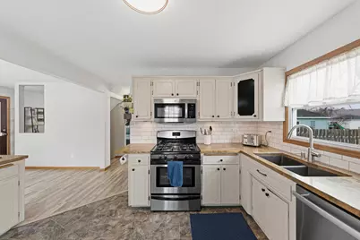 349 Tyler Avenue, North Mankato, MN 56003 - Photo 5