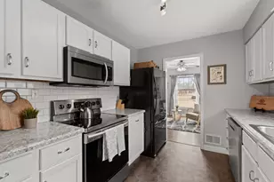 1053 3rd Ave SE, Rochester, MN 55904 - Photo 3