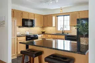 2885 Devonshire Pl, Woodbury, MN 55125 - Photo 21