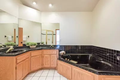 2885 Devonshire Place, Woodbury, MN 55125 - Photo 51