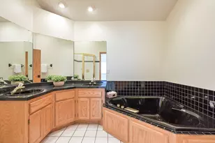 2885 Devonshire Pl, Woodbury, MN 55125 - Photo 51