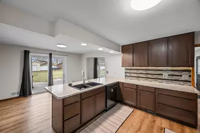 1045 Jorgenson Street SE, Hutchinson, MN 55350 - Photo 17