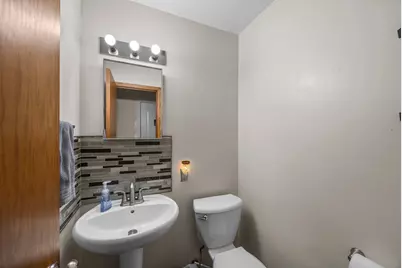 1045 Jorgenson Street SE, Hutchinson, MN 55350 - Photo 23