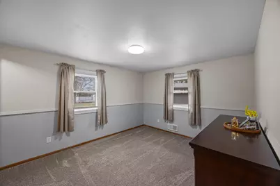 1045 Jorgenson Street SE, Hutchinson, MN 55350 - Photo 25