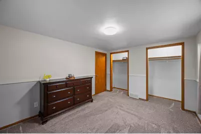 1045 Jorgenson Street SE, Hutchinson, MN 55350 - Photo 25