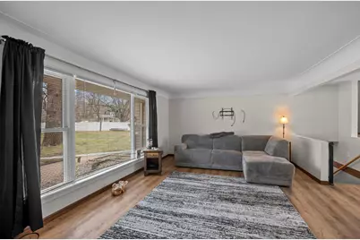 1045 Jorgenson Street SE, Hutchinson, MN 55350 - Photo 11