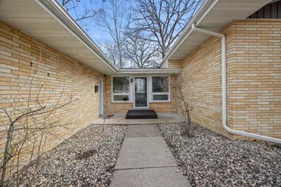 1045 Jorgenson Street SE, Hutchinson, MN 55350 - Photo 9