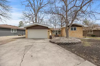 1045 Jorgenson Street SE, Hutchinson, MN 55350 - Photo 7