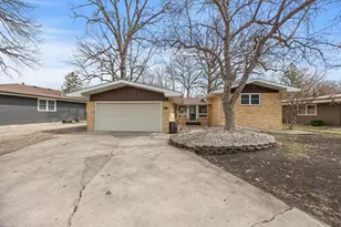 1045 Jorgenson St SE, Hutchinson, MN 55350 - Photo 7