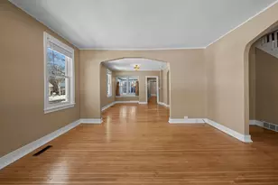 123 Pine St E, Stillwater, MN 55082 - Photo 11