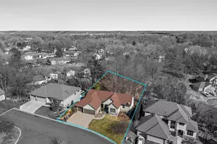 8116 Clifford Cir, Inver Grove Heights, MN 55076 - Photo 3