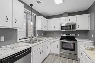 110E South Dr, Circle Pines, MN 55014 - Photo 13