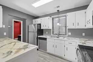 110E South Dr, Circle Pines, MN 55014 - Photo 11