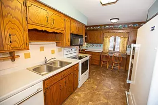 228 E 12th St, Zumbrota, MN 55992 - Photo 7