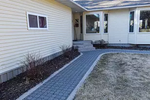 1217 Taft St E, Thief River Falls, MN 56701 - Photo 27
