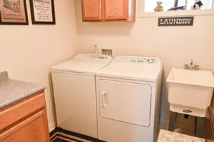 1217 Taft St E, Thief River Falls, MN 56701 - Photo 23