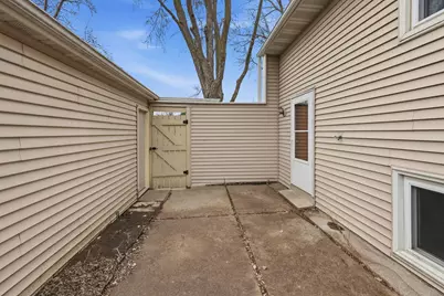 7597 Whitney Drive, Apple Valley, MN 55124 - Photo 37