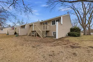 7597 Whitney Dr, Apple Valley, MN 55124 - Photo 33