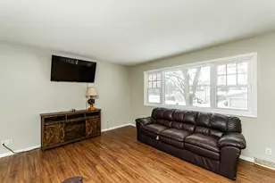 1552 5th Ave SW, Rochester, MN 55902 - Photo 3