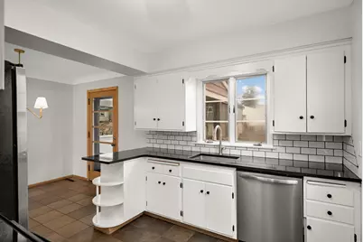 1140 Ottawa Avenue, West Saint Paul, MN 55118 - Photo 7