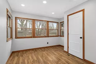 1714 Howard St N, Maplewood, MN 55109 - Photo 13