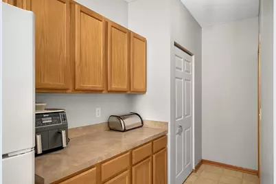 656 Cobblestone Way, Shakopee, MN 55379 - Photo 11