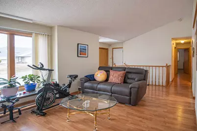 1242 Myrtle Street N, Maplewood, MN 55119 - Photo 3