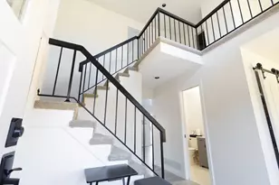 419 County Rd C West, Roseville, MN 55113 - Photo 9