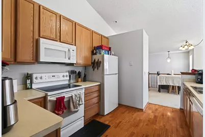 609 Providence Drive, Shakopee, MN 55379 - Photo 9