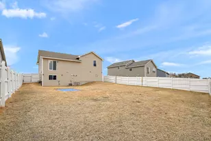 39604 Fallbrook Ave, North Branch, MN 55056 - Photo 31