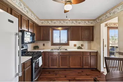 8340 Jersey Avenue N, Brooklyn Park, MN 55445 - Photo 9