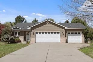 1015 Ferndale St S, Maplewood, MN 55119 - Photo 5