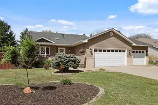 1015 Ferndale St S, Maplewood, MN 55119 - Photo 3