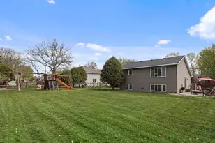1015 Ferndale St S, Maplewood, MN 55119 - Photo 39