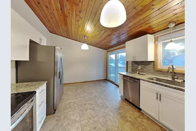 9241 34th Avenue N, New Hope, MN 55427 - Photo 7