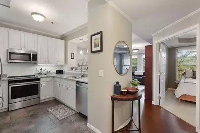 645 N 1st Street #304, Minneapolis, MN 55401 - Photo 5