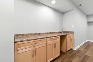 8048 Marsh Creek Alcove, Woodbury, MN 55125 - Photo 39